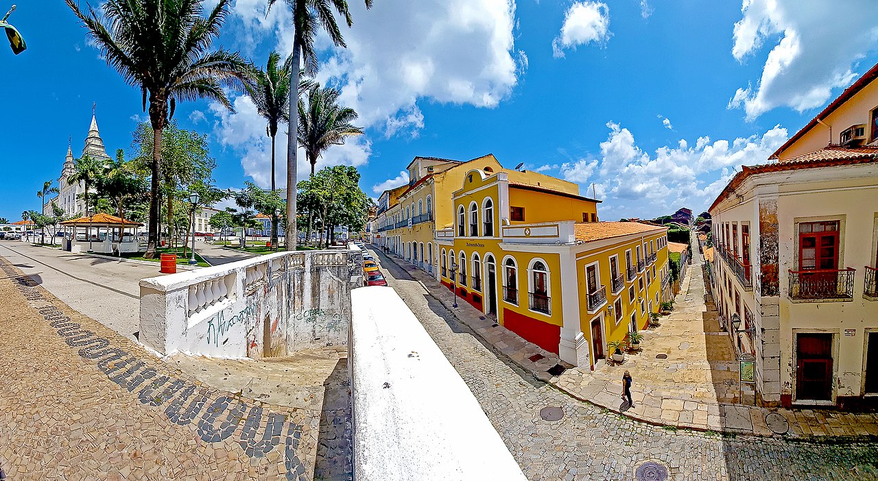 São Luís (Capital do Maranhão) - Apelido: Ilha do Amor. População:  1,1 milhão 