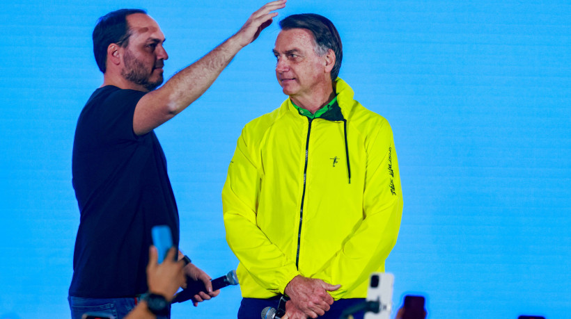 Carlos Bolsonaro e o pai, Jair Bolsonaro