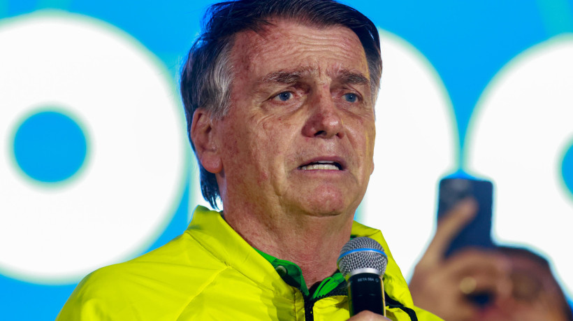 Ex-Presidente Jair Bolsonaro está em prisão domiciliar, com uso de tornozeleira eletrônica