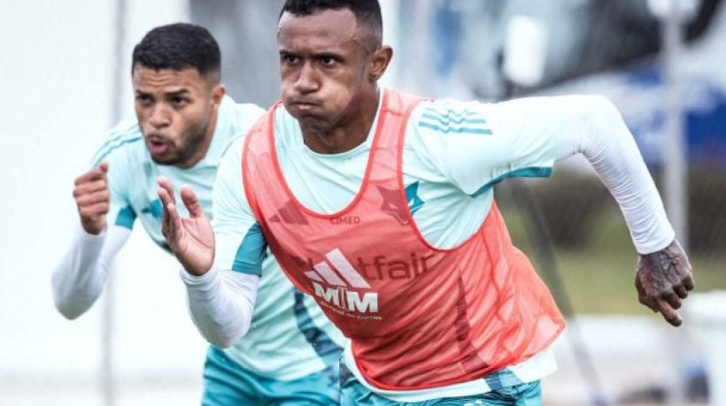 Jogador está emprestado ao Cabuloso pelo Arsenal até o final do ano e vem ganhando espaço com Leonardo Jardim