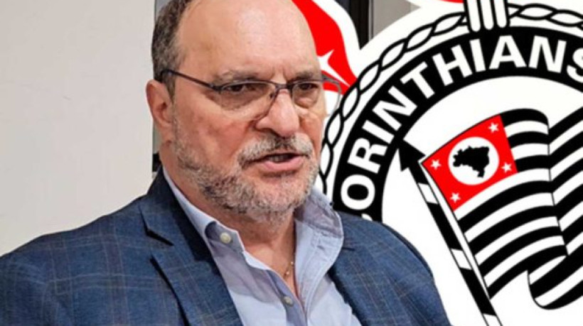 A decisão se deu quase dois meses após ser votado o afastamento liminar. O motivo da demora não foi comunicado