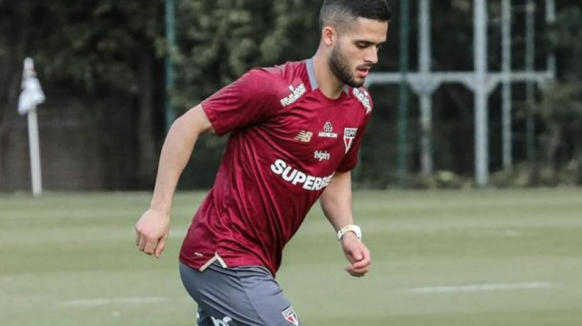 Lateral-direito brasileiro busca estar 100% fisicamente para a disputa do torneio da Fifa pelo Borussia Dortmund
