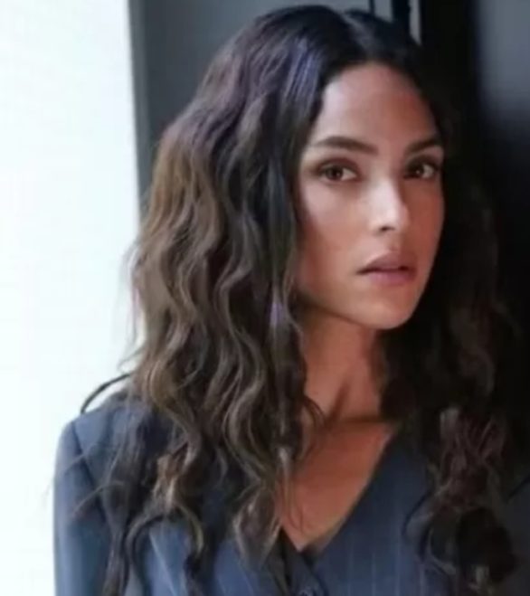 Atualmente, Momoa namora a atriz porto-riquenha Adria Arjona, que atuou nos filmes Hit Man, Esquadrão 6. 