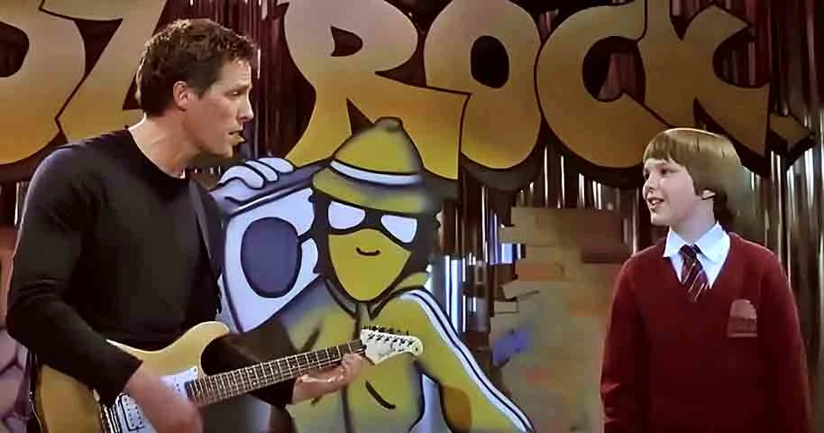 A carreira de Nicholas Hoult teve início com um papel marcante quando ele tinha apenas 12 anos. Em 2002, ele interpretou Marcus, um adolescente sensível e introspectivo, no filme Um Grande Garoto (2002), ao lado de Hugh Grant.