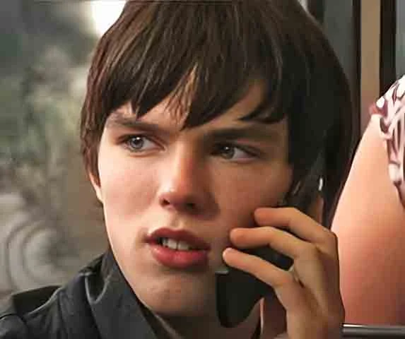 Sua participação em Skins garantiu sua ascensão no Reino Unido e o consolidou como um dos jovens atores mais promissores da sua geração, além de ampliar sua visibilidade internacional.