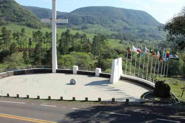 O objetivo é proporcionar novas alternativas para a economia regional, de maneira sustentável, por meio da conservação do patrimônio natural e cultural, da educação ambiental, do  turismo local e do incentivo à geração de renda.