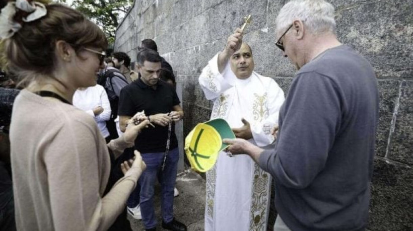 Novo treinador do Brasil segue em tour pelo Rio às vésperas da apresentação dos convocados para as Eliminatórias