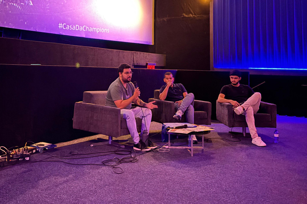 Sala de cinema antes da final da Champions League entre PSG e Inter de Mil&atilde;o