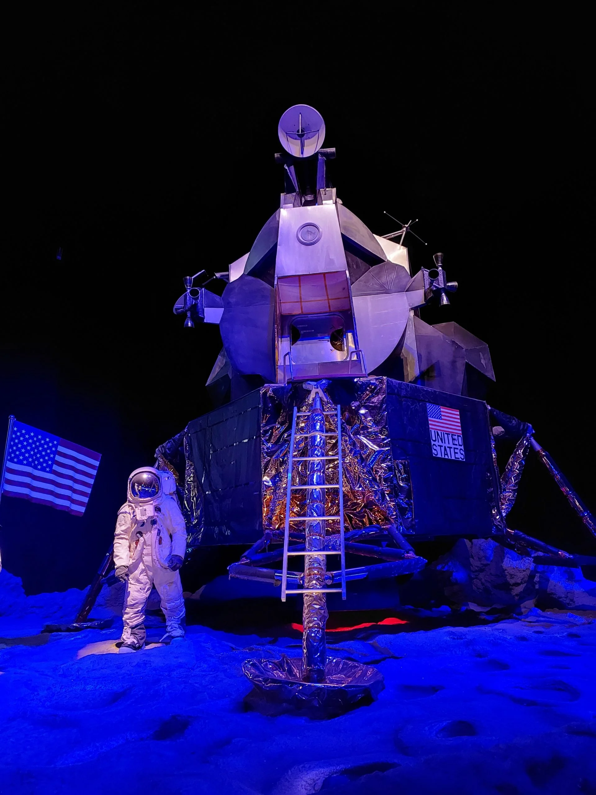 O Space Adventure de Balneário Camboriú funciona de segunda a quinta-feira, das 9h às 18h, e de sexta a domingo, além de feriados, das 9h às 19h. 