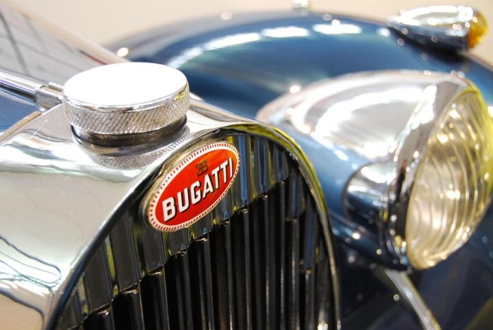 A empresa entrou em declínio após a Segunda Guerra Mundial, especialmente após a morte de Ettore Bugatti em 1947, e passou por décadas de inatividade até ser adquirida pelo Grupo Volkswagen em 1998.