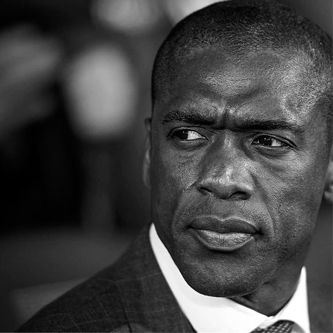 Além do holandês, língua falada em sua terra natal, Seedorf fala quatro idiomas: português, inglês, espanhol e italiano. Ele foi casado com uma brasileira. 