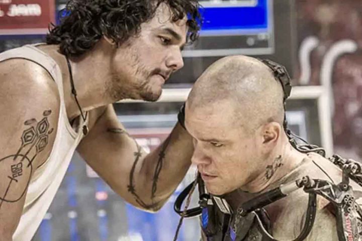 Em 2013, Moura atuou ao lado dos astros de Hollywood Matt Damon e Judie Foster no filme de ficção científica Elysium, que teve avaliações razoáveis da crítica.
