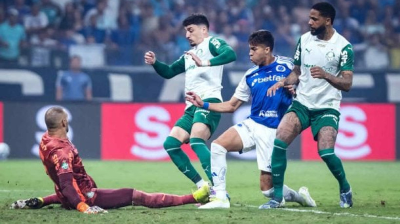 Alviverde venceu o Bragantino, mas perdeu de Flamengo e Cruzeiro, caindo do primeiro para o quarto lugar no campeonato atual