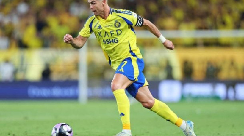 Português adota tom de despedida nas redes sociais por ter contrato até junho, mas clube árabe faz de tudo pela permanência do craque