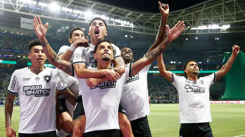 Com reforços e elenco mantido, Botafogo estreia no Mundial de Clubes 2025 no Grupo B, que conta com PSG, Atlético e Seattle Sounders.