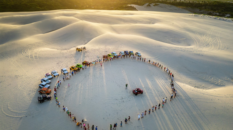 Aquiraz, CE, BR  02.06.25 Moradores fazem protesto contra a implantação da rodovia CE-025 no trecho entre a CE 452 (B) da Prainha para Praias Belas no Município de Aquiraz (Fco Fontenele/O POVO)