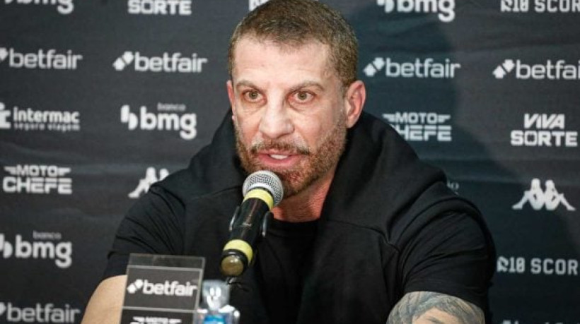 Pressionado nos bastidores, o dirigente também lida com péssimo momento do clube no Brasileirão, que voltou a olhar para o Z4 da tabela