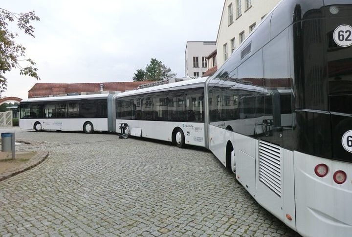AutoTram Extra Grand (Alemanha) – Comprimento: 30,7 metros; Capacidade: 256 passageiros. Foi um modelo experimental, nunca posto em circulação totalmente.