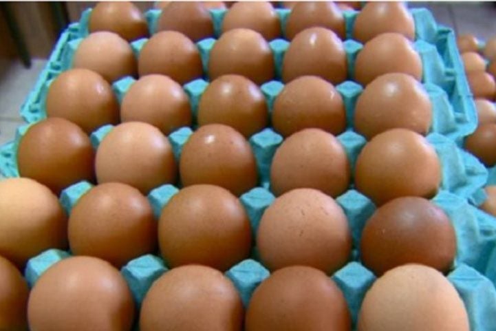 O ovo contém luteína e zeaxantina, carotenoides antioxidantes que ajudam a prevenir doenças oculares. Além disso, o consumo moderado de ovo pode ajudar a melhorar o colesterol bom (HDL). 