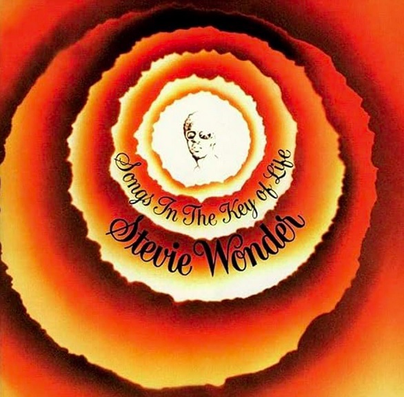 6º) Songs in the key of life (1976), do Stevie Wonder: Considerado um dos melhores e mais criativos trabalhos de Stevie Wonder, o álbum levou dois anos para ficar pronto. Nele, Wonder explora diversos gêneros como soul, R&B, funk, jazz e até mesmo influências do pop. 