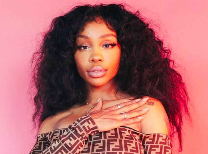 A seleção gerou controvérsias, especialmente por incluir álbuns mais novos, como SOS de SZA, lançado em 2022.