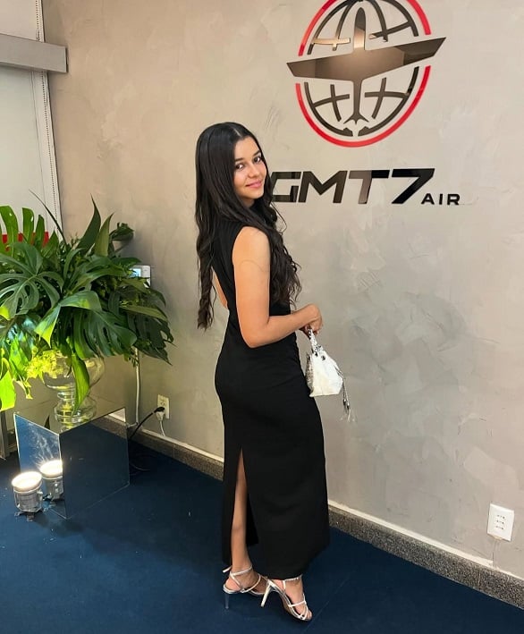 Até esta segunda-feira (02/06), Nayane já tinha passado de 170 mil seguidores no Instagram, onde costuma compartilhar suas experiências aéreas.