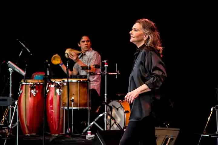 Ro Ro iniciou os estudos de piano clássico com apenas cinco anos. Minha influência maior foram os rhythm e blues e os boogies”, declarou em entrevista. 
