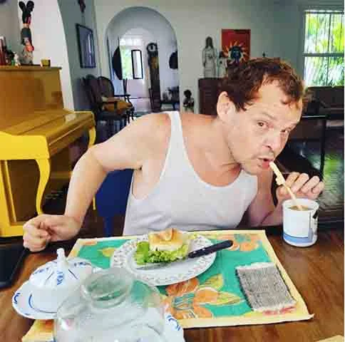 Nachtergaele adquiriu maior notoriedade na televisão apenas em 1998, quando atuou na minissérie Hilda Furacão, como Cintura Fina. Esse papel o rendeu seu segundo Troféu APCA, desta vez pela performance como Melhor Ator Revelação em Televisão. 