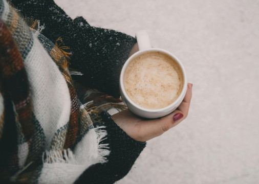 O cappuccino caseiro é prático e delicioso para experimentar durante os períodos frios