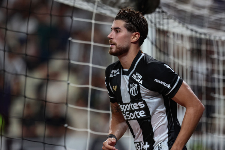 FORTALEZA,CEARÁ, BRASIL,15-04-2025:Gol Pedro Raul Jogo entre Ceará x Vasco pelo Campeonato Brasileiro Serie A na Arena Castelão. (Foto: Samuel Setubal/ O Povo)