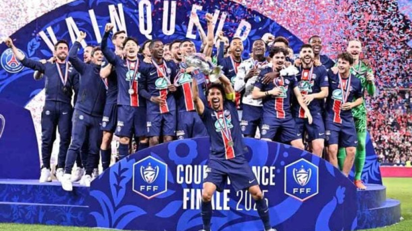 Campeão inédito da Champions League, o clube parisiense, responsável pela maior goleada em finais do torneio, decidiu eternizar o feito