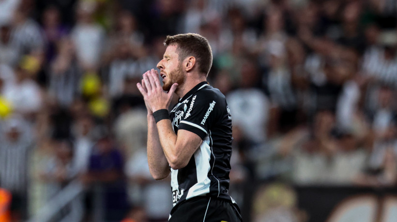 FORTALEZA,CEARÁ, BRASIL,01-06-2025: Aylon em Jogo entre Ceará x Atlético Mineiro pelo Campeonato Brasileiro Serie A na Arena Castelão. (Foto: Samuel Setubal/ O Povo)