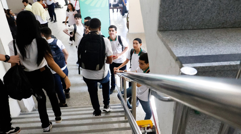 Baixa procura por cursos de Engenharia entre jovens brasileiros levanta alerta sobre forma&ccedil;&atilde;o futura de profissionais