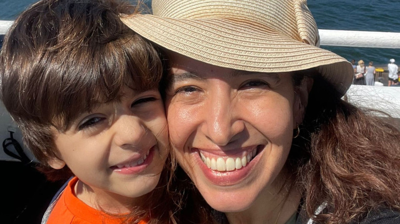 Silvana e Leonardo voltavam de uma passeio quando foram atingidos por um ônibus, que invadiu a calçada
