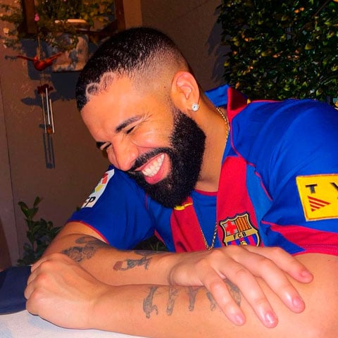 8º lugar: Drake - Canadense, também é ator e destacou-se  na série de TV adolescente Degrassi: The Next Generation, no início dos anos 2000.  