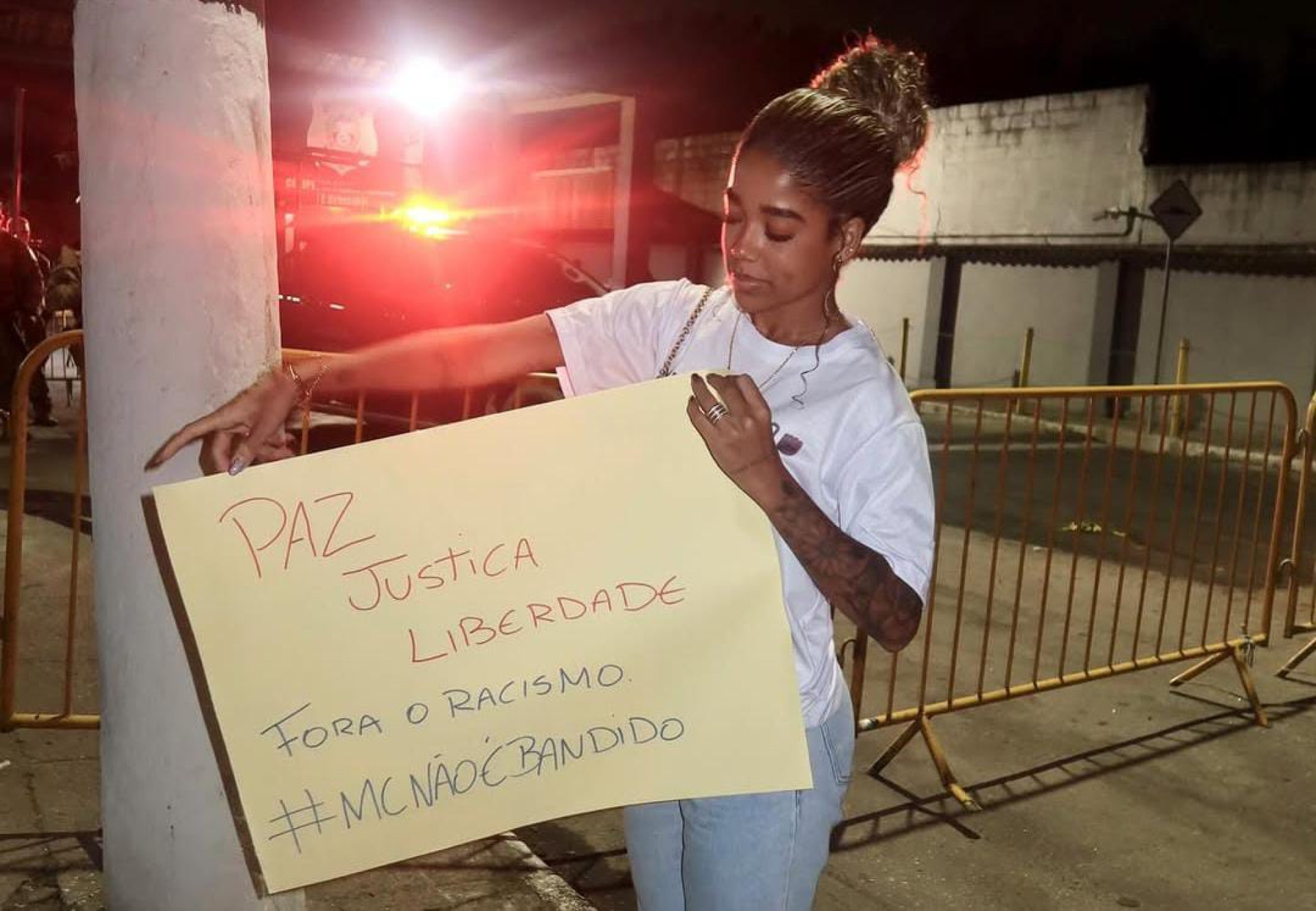 Viviane chegou a criticar a Polícia Civil e programar para esta terça, 3, um ato público na frente da prisão Bangu 3, no Rio de Janeiro, onde o marido está preso