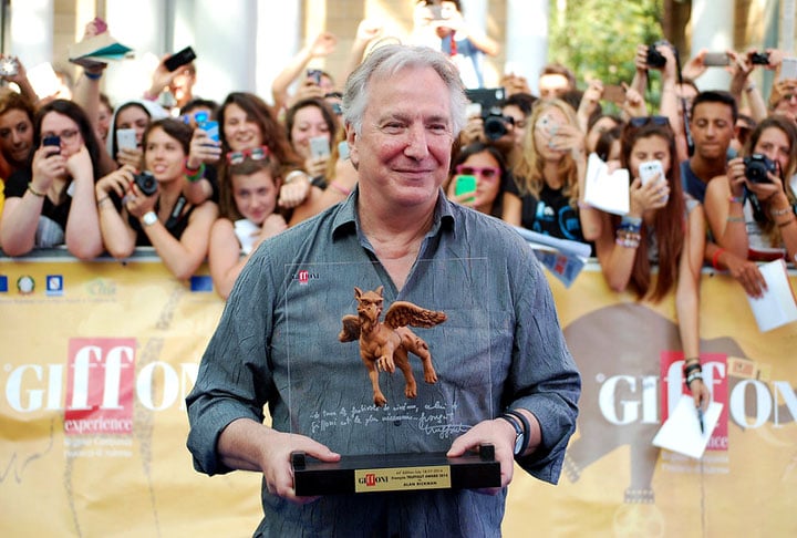 Premiado com o Emmy e o Globo de Ouro pelo papel título em Rasputin (1996), Rickman  se destacou em Duro de Matar (1988) e Robin Hood - O Príncipe dos Ladrões, em 1991. Morreu de câncer em 2016, aos 69 anos. 