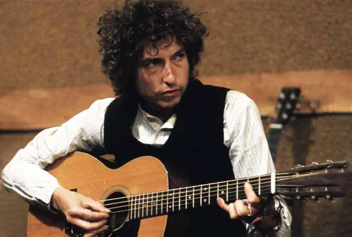 Em 2020, foi a vez dos direitos de Bob Dylan serem vendidos, dessa vez para a Universal Music por cerca de US$ 300 milhões (R$ 1,7 bilhão!). Veja outros exemplos!
