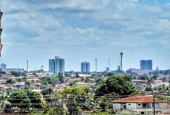 Com 442 mil habitantes, Macapá é a única capital brasileira cortada pela linha do Equador, o que lhe confere o título de Capital do Meio do Mundo. Veja outras curiosidades sobre a cidade!