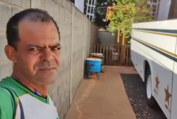 Claudemir sofreu uma parada cardiorrepiratória e não houve nem mesmo chance para socorro. Ele morreu no local. 