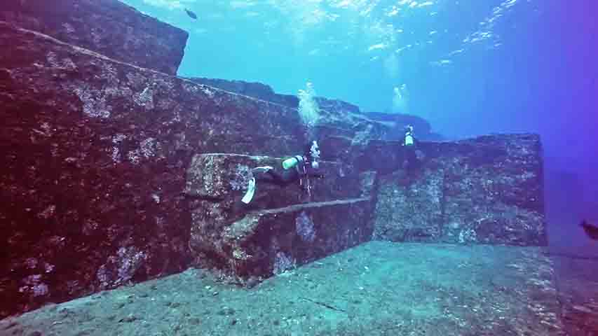 Já vi muitas coisas naturais malucas e não vejo nada aqui que me lembre arquitetura humana, afirmou Dibble.