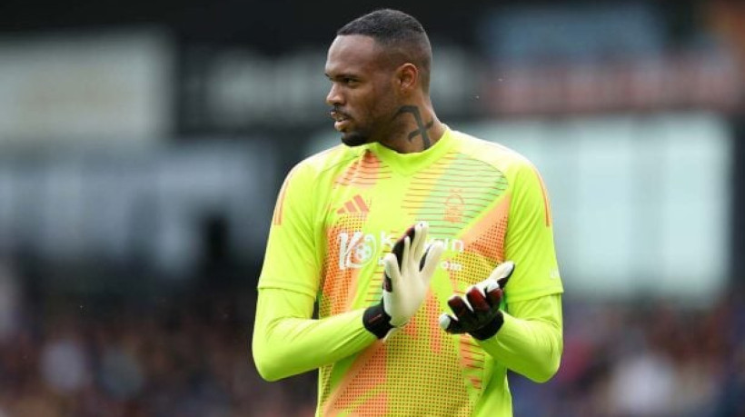 Aos 26 anos, goleiro do Nottingham Forest responde, ainda, se voltaria a defender o Timão no futuro