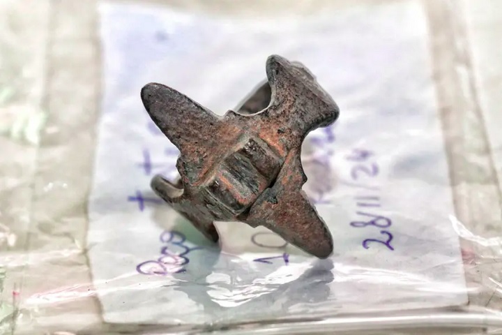 Os arqueólogos agora realizarão estudos detalhados para determinar a idade dos achados, o que poderá esclarecer aspectos importantes sobre a história da ocupação humana naquela área.