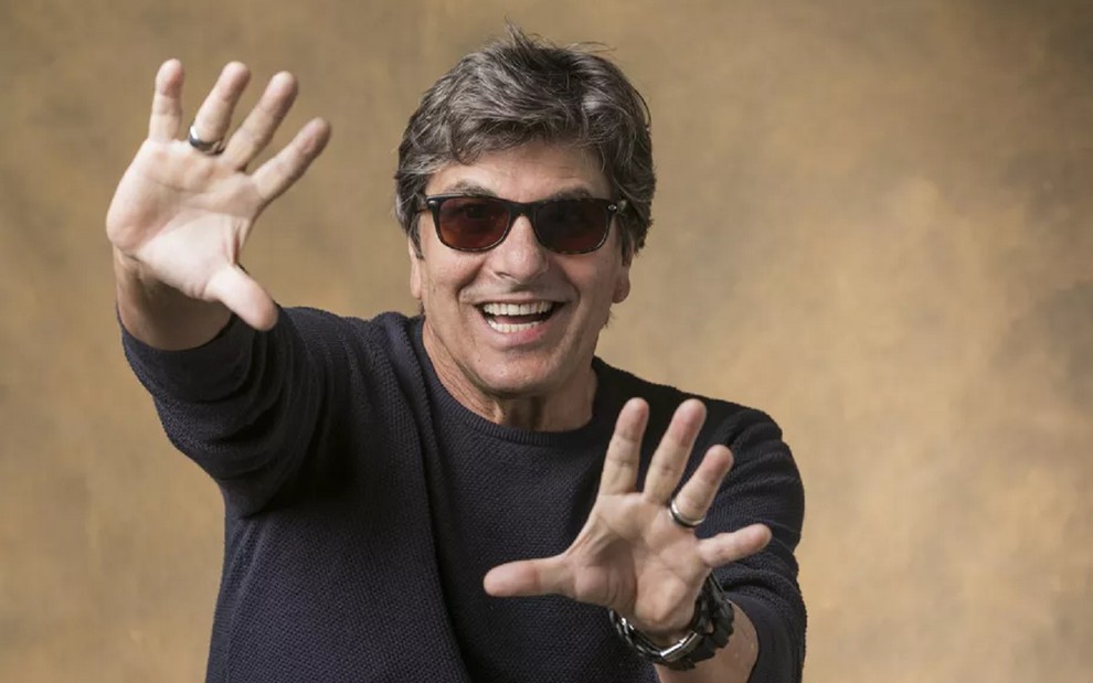 O artista carioca continua na estrada com a Blitz, banda formada em 1981 e que também teve na formação clássica nomes como Lobão e Fernanda Abreu. 
