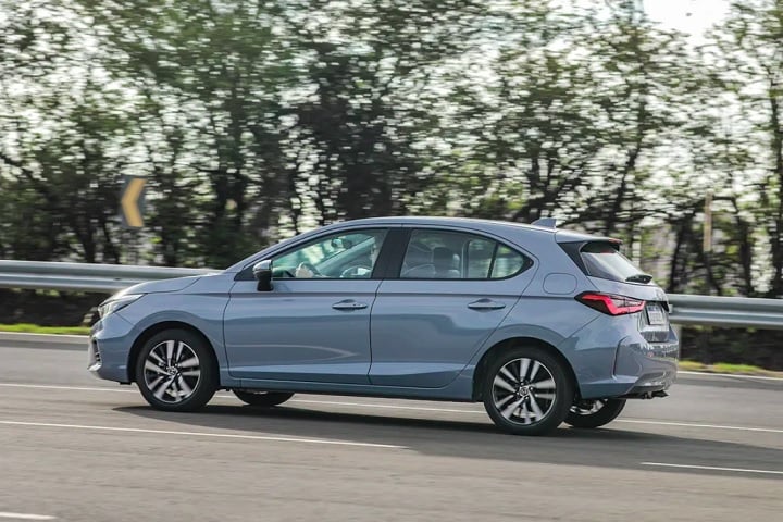 Apesar dos bons números, é o único carro da Honda que aparece no ranking e também o único com motor 1.5 dessa lista.