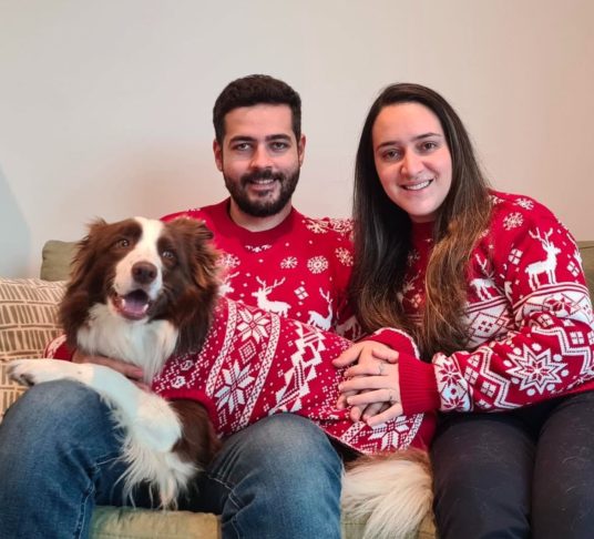 Gaia, que vive em Londres com seus tutores Isabella Ruiz e Raphael Ballet, possui uma habilidade rara de aprender e reconhecer nomes de objetos.