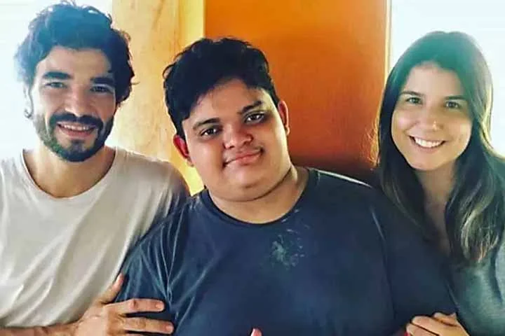 Em 2001, casou-se com a cantora lírica Ana Ariel, com quem adotou o filho Antônio (ambos na foto). O casamento, no entanto, terminou em 2002, e o reencontro entre pai e filho só aconteceu em 2018, após anos de batalha judicial.