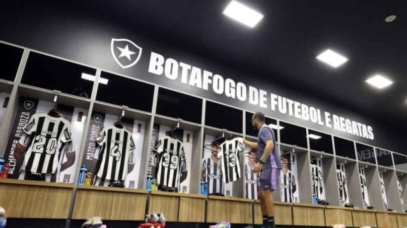 Alvinegro embarca para os EUA no dia 8 e contará com 28 atletas; Savarino terá esquema especial após Data Fifa com a Venezuela