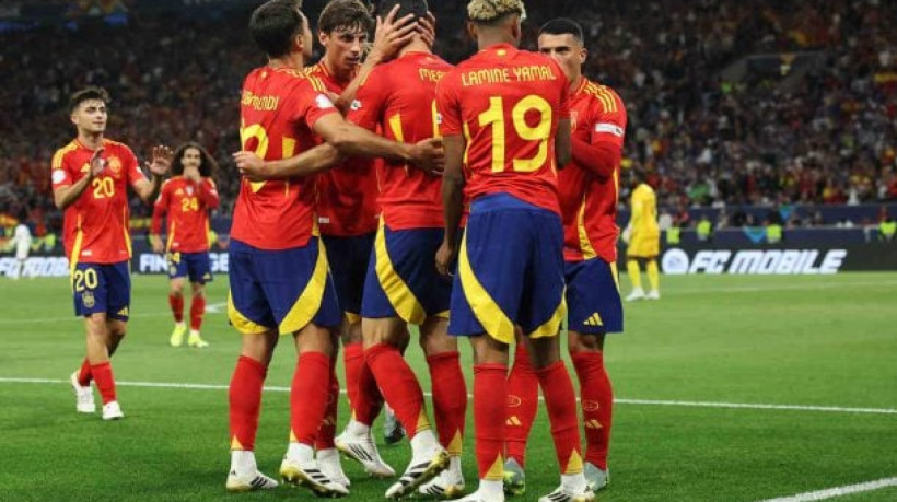 Com dois gols de Lamine Yamal, seleção espanhola faz 5 a 4 e enfrenta Portugal na decisão; França encara a Alemanha na disputa pelo 3º lugar