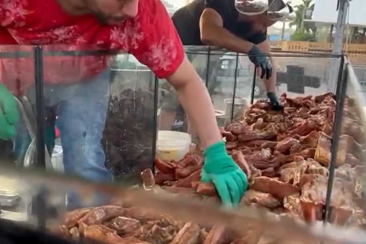 Em 2024, outra notícia envolvendo torresmo e Minas Gerais ganhou repercussão. Um evento em Juiz de Fora quebrou o recorde mundial de maior porção do petisco do mundo!